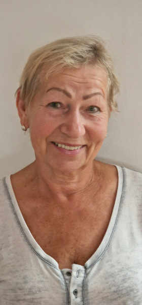 Nina Akmakina